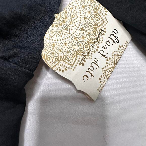 Altard State Black Blouse With Slightly Puffy Sleeves Perfect Fall & Casual Top - Picture 5 of 6